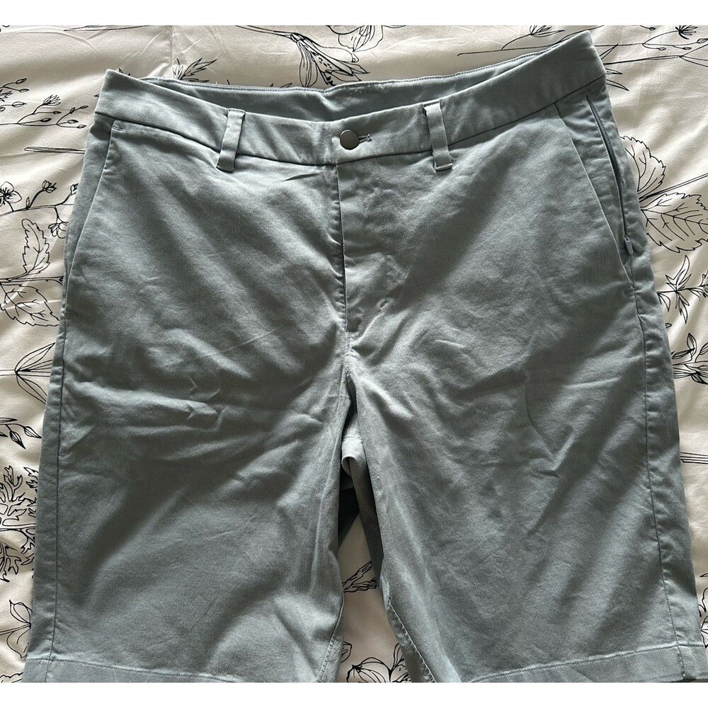 Lululemon Shorts - 34W